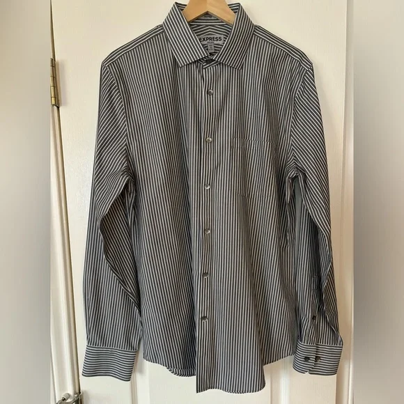Express Non Iron Fitted Button Down - excellent condition - size M - Picture 1 of 8